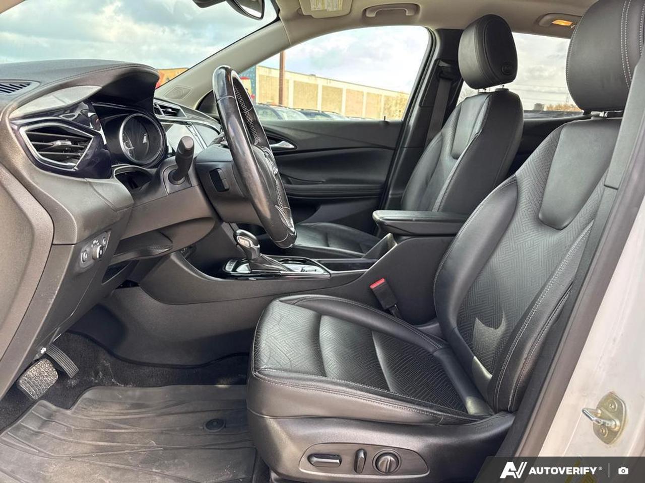 2020 Buick Encore GX Essence BACKUP CAM   BLUETOOTH   HTD SEATS   KEYLE Photo