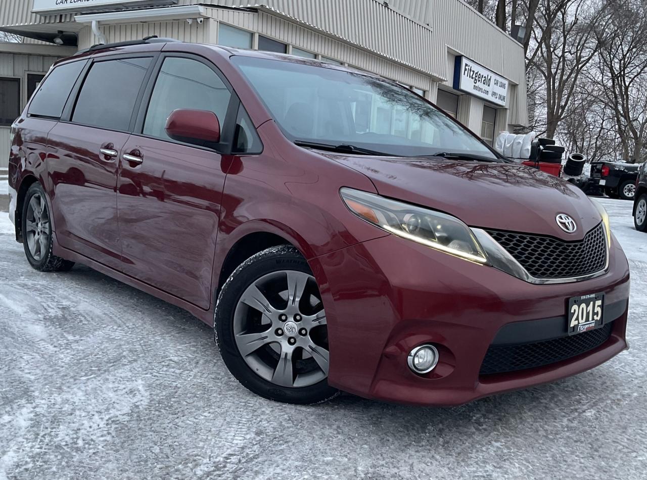 2015 Toyota Sienna SE 8 PASS - LTHR! NAV! BACK-UP CAM! DVD! 8 PASS! Photo0