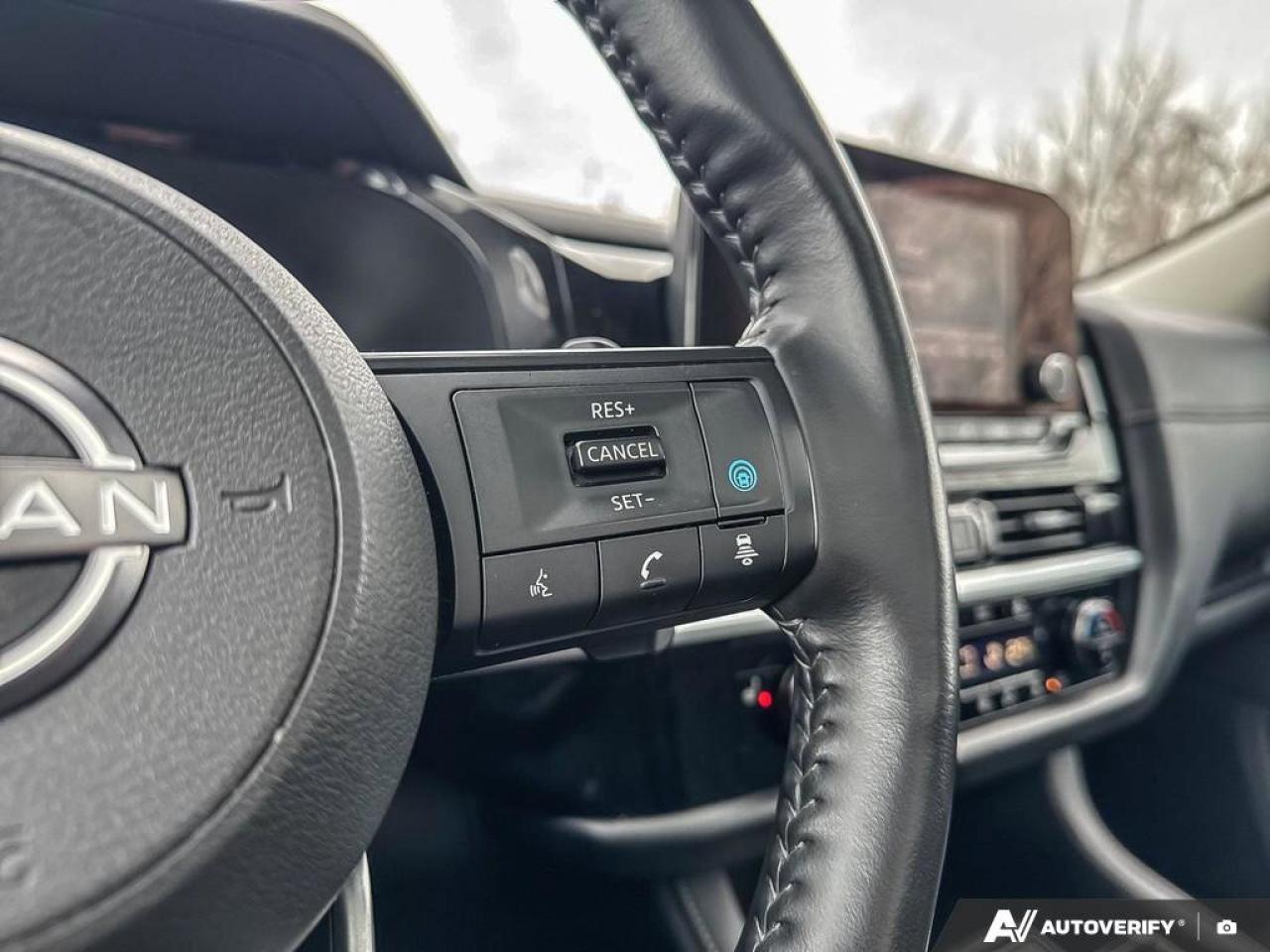 2024 Nissan Pathfinder SV Photo