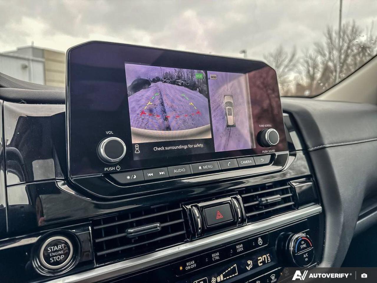 2024 Nissan Pathfinder SV Photo