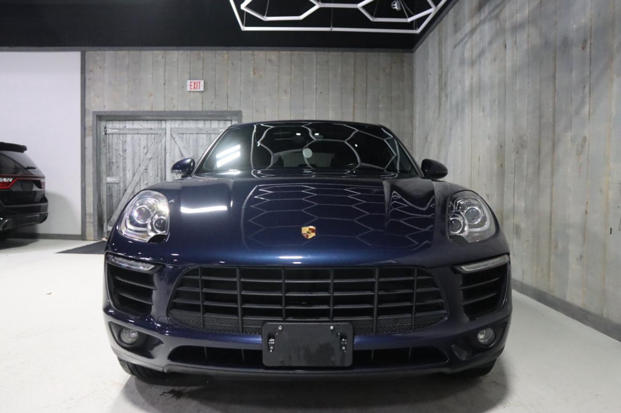 2017 Porsche Macan S AWD  FULL SERVICE EXCELLENT CONDITION Photo