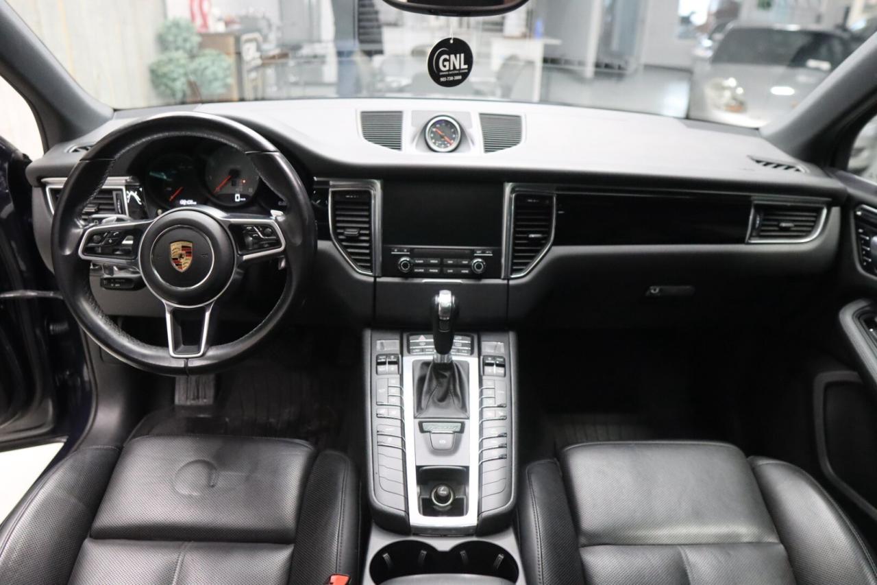 2017 Porsche Macan S AWD  FULL SERVICE EXCELLENT CONDITION Photo