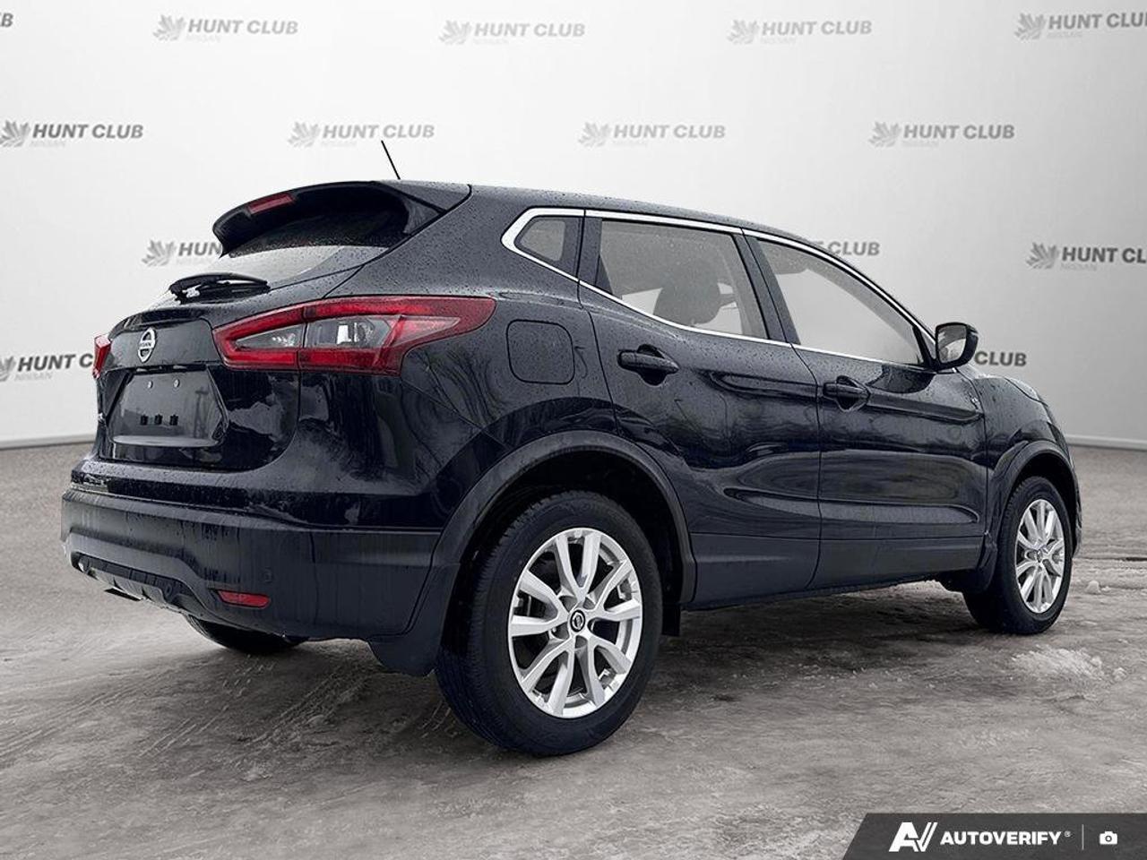 2023 Nissan Qashqai S   Heated Seats   Apple CarPlay   Alloy Rims Photo