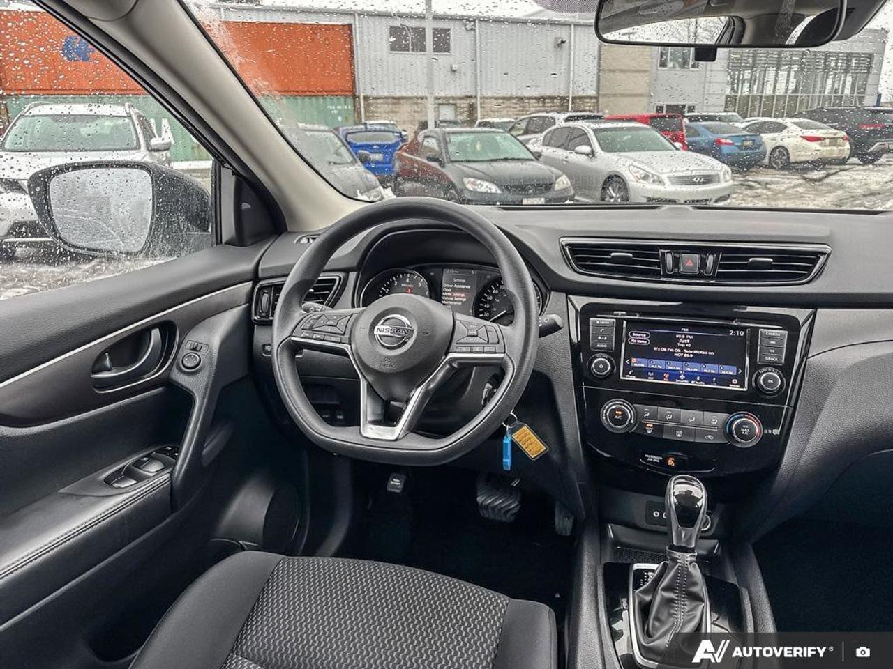 2023 Nissan Qashqai S   Heated Seats   Apple CarPlay   Alloy Rims Photo