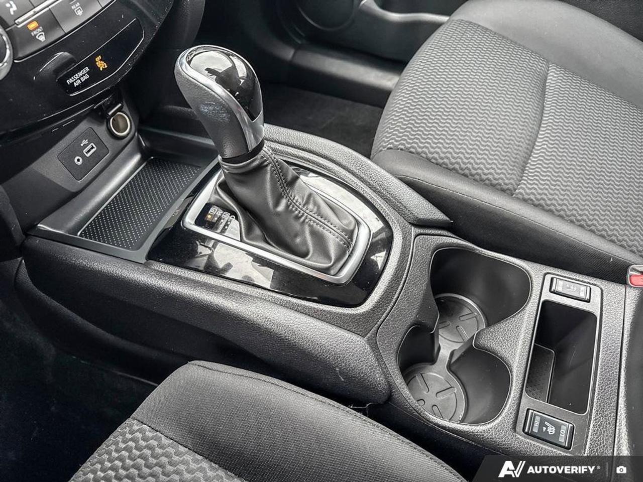 2023 Nissan Qashqai S   Heated Seats   Apple CarPlay   Alloy Rims Photo