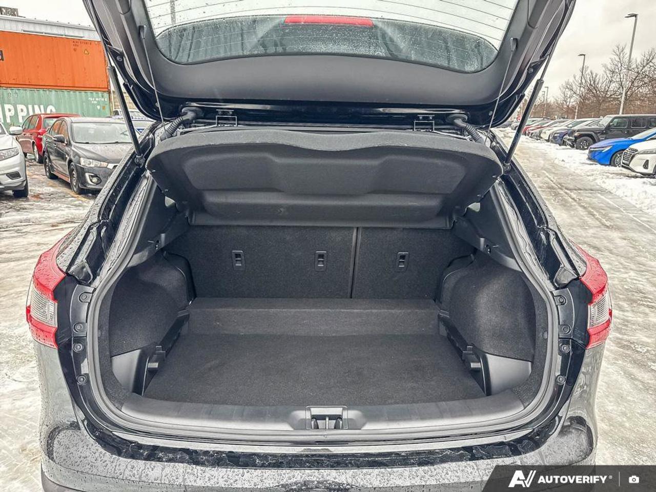 2023 Nissan Qashqai S   Heated Seats   Apple CarPlay   Alloy Rims Photo