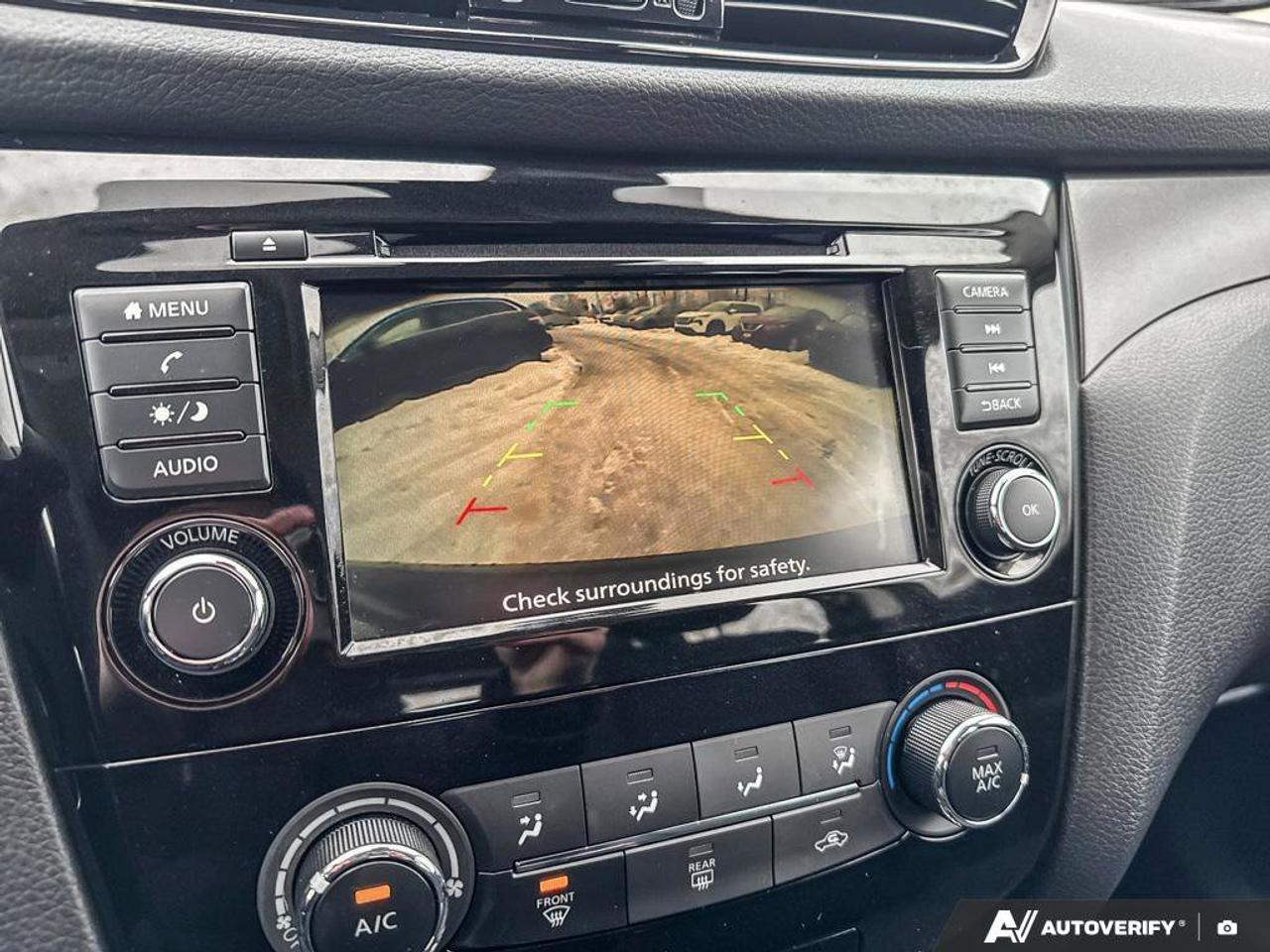 2023 Nissan Qashqai S   Heated Seats   Apple CarPlay   Alloy Rims Photo