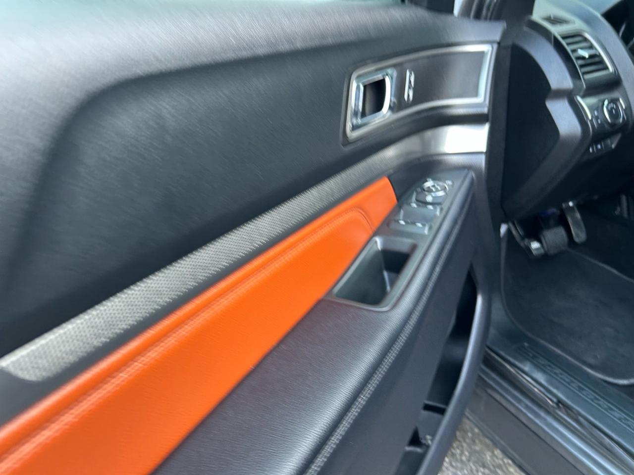 2019 Ford Explorer XLT 4WD Photo