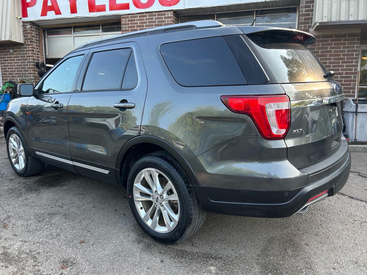 2019 Ford Explorer XLT 4WD Photo