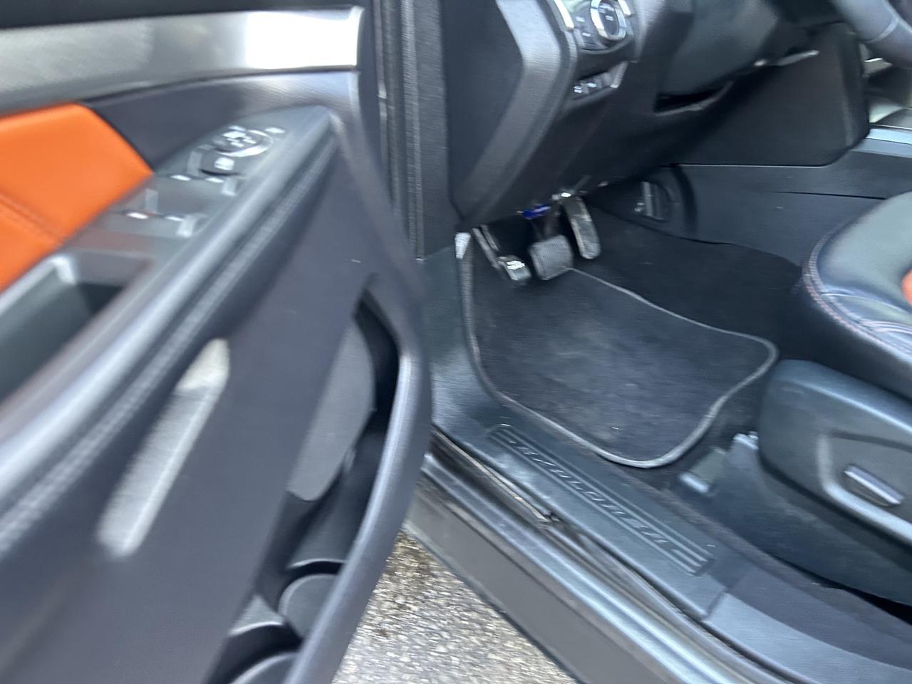 2019 Ford Explorer XLT 4WD Photo