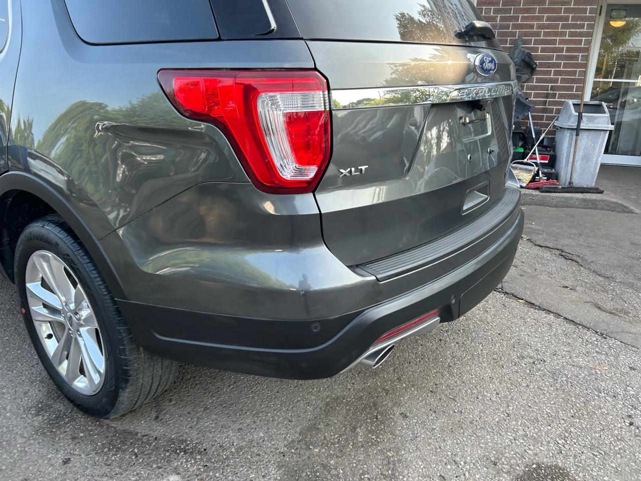 2019 Ford Explorer XLT 4WD Photo