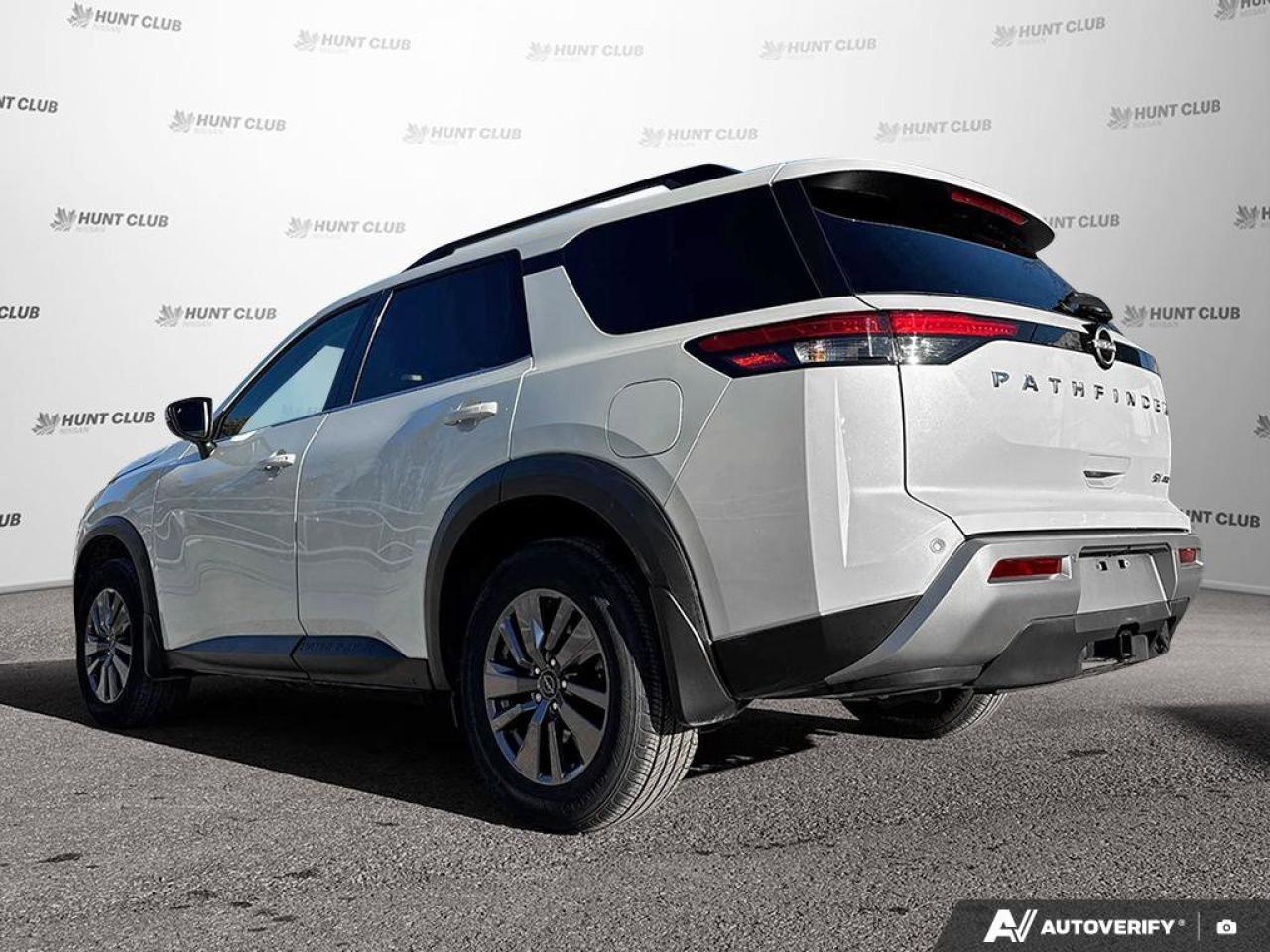 2024 Nissan Pathfinder SV Photo3