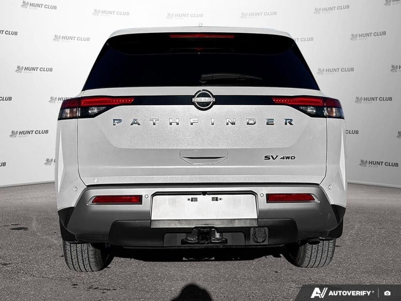 2024 Nissan Pathfinder SV Photo