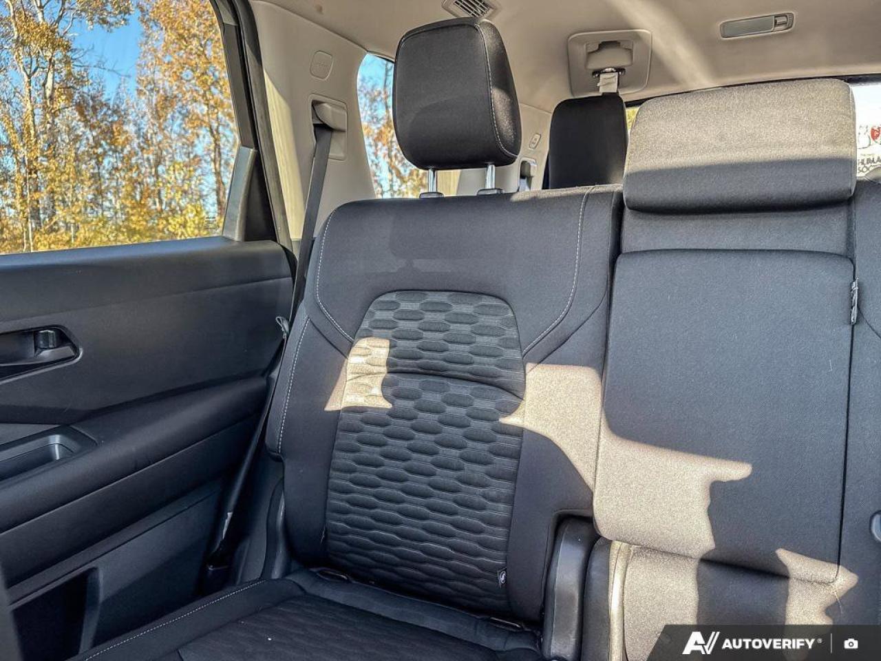 2024 Nissan Pathfinder SV Photo