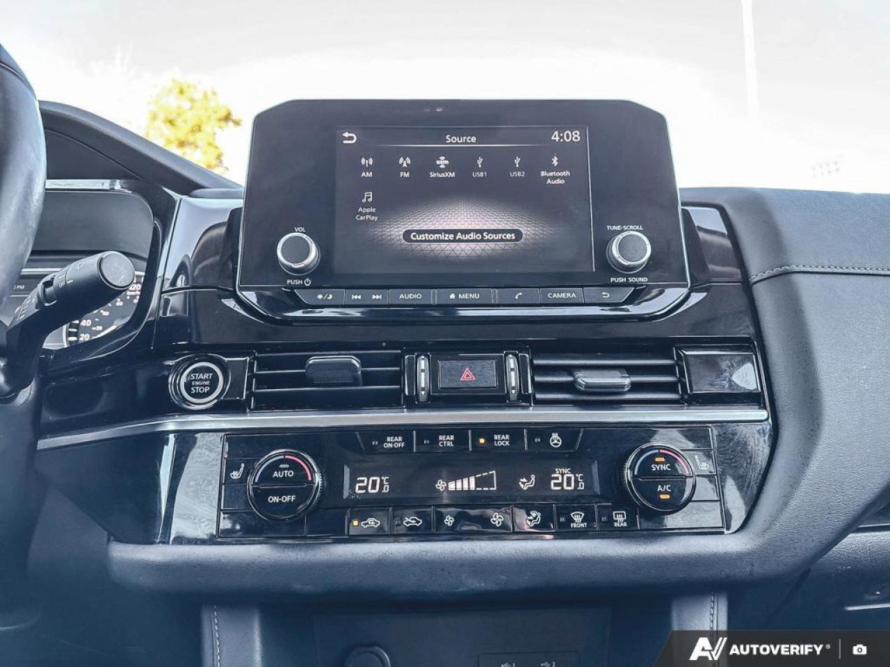 2024 Nissan Pathfinder SV Photo