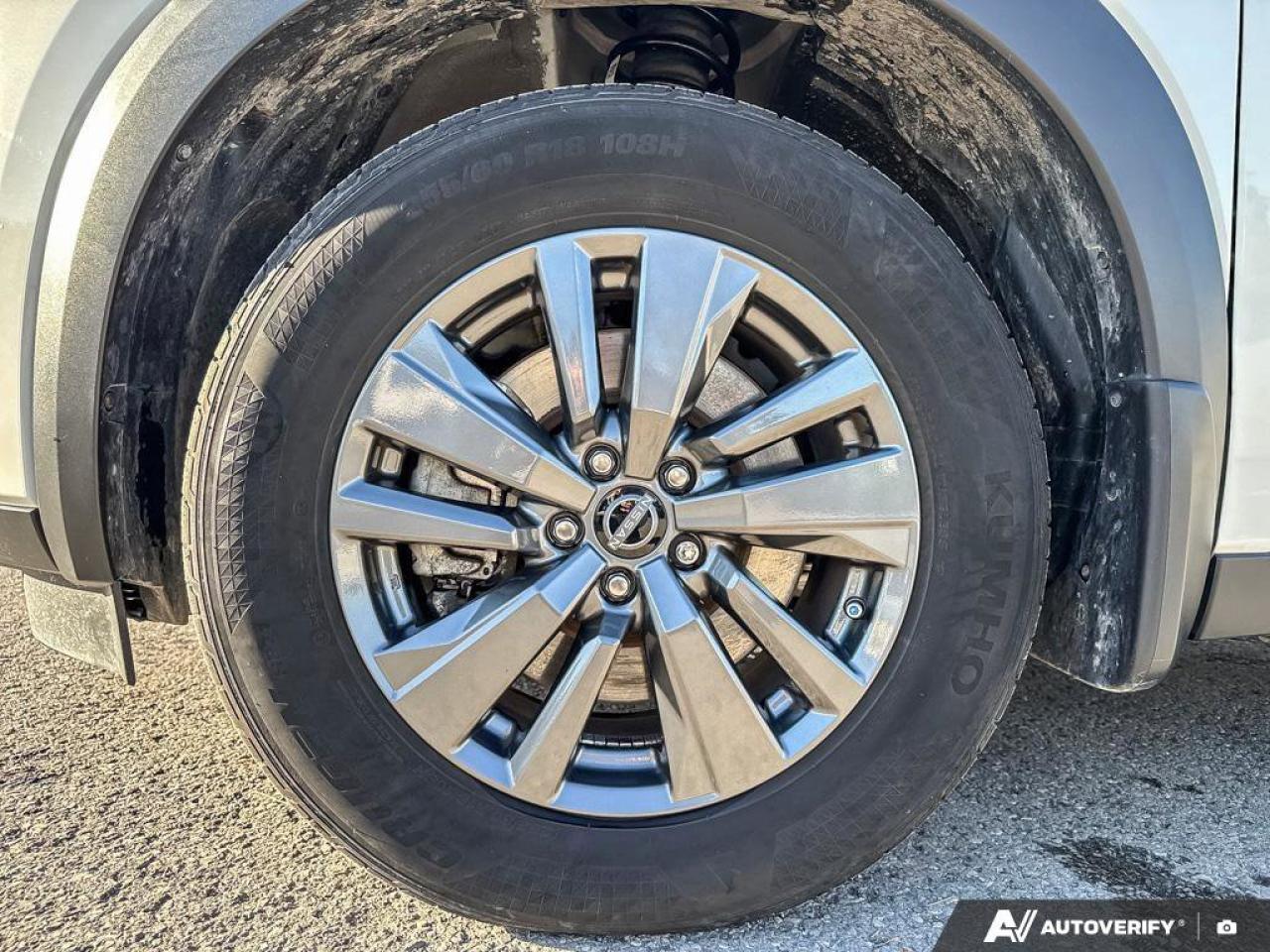 2024 Nissan Pathfinder SV Photo