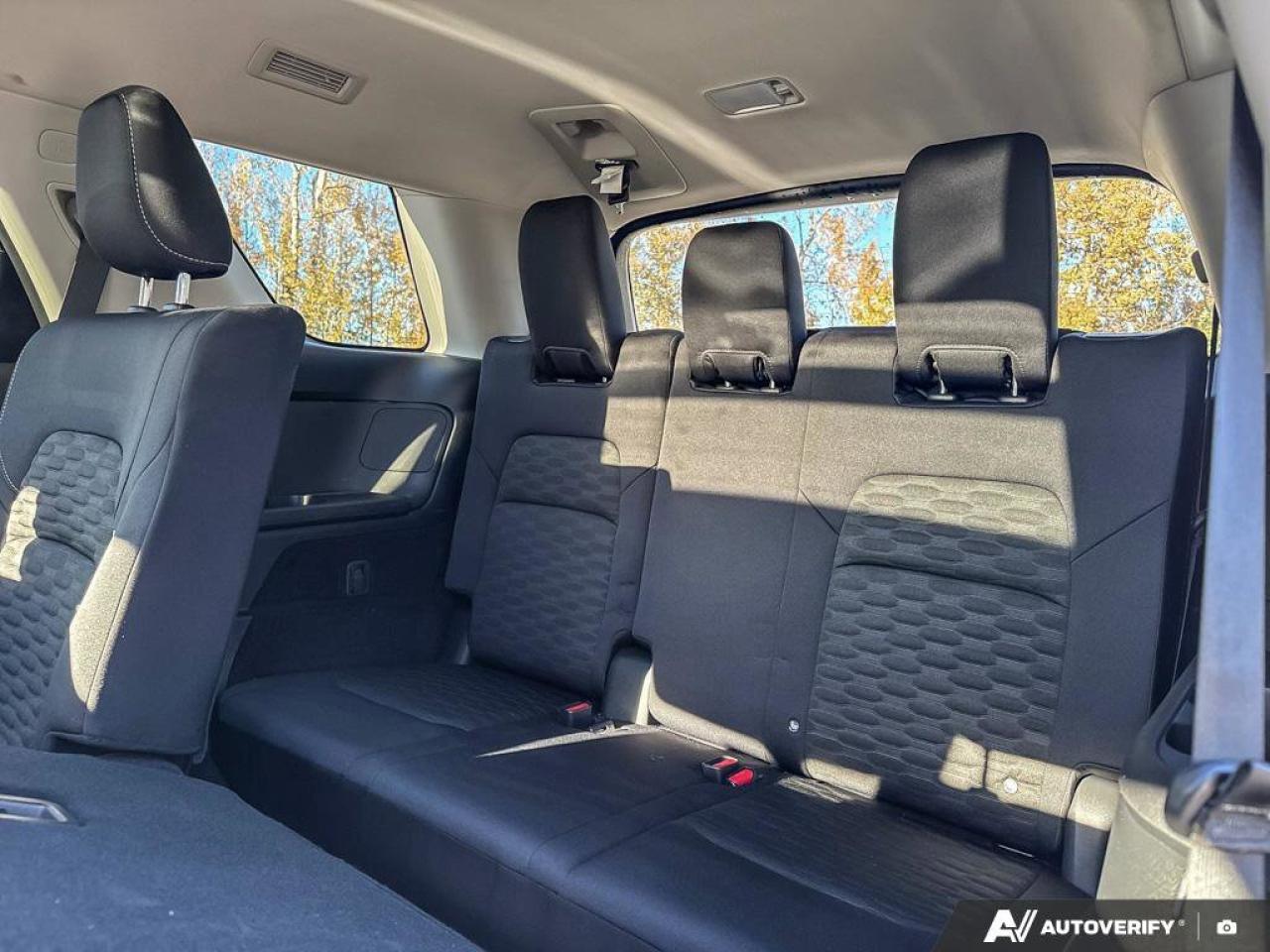 2024 Nissan Pathfinder SV Photo