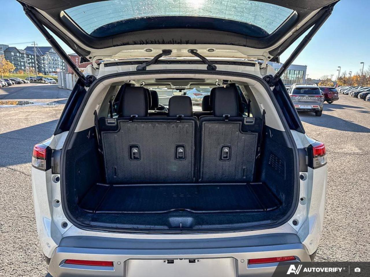 2024 Nissan Pathfinder SV Photo