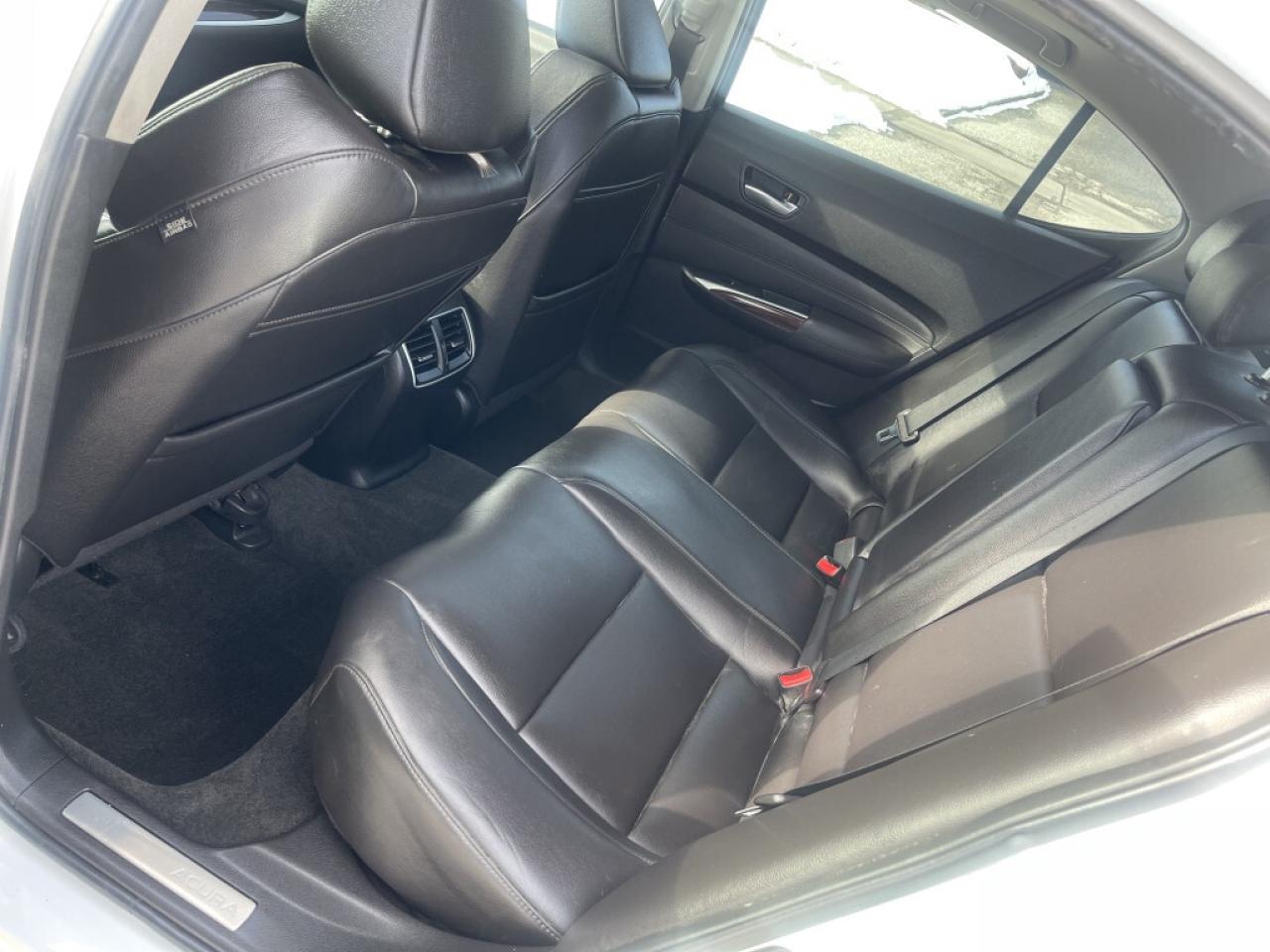 2017 Acura TLX 4dr Sdn SH-AWD V6 Photo