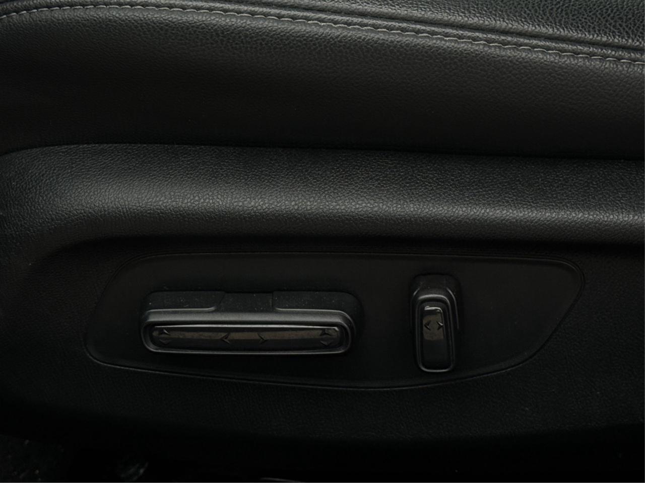 2024 Honda Civic Hatchback NAV LEATHER SUNROOF LOADED! WE FINANCE ALL CREDIT Photo