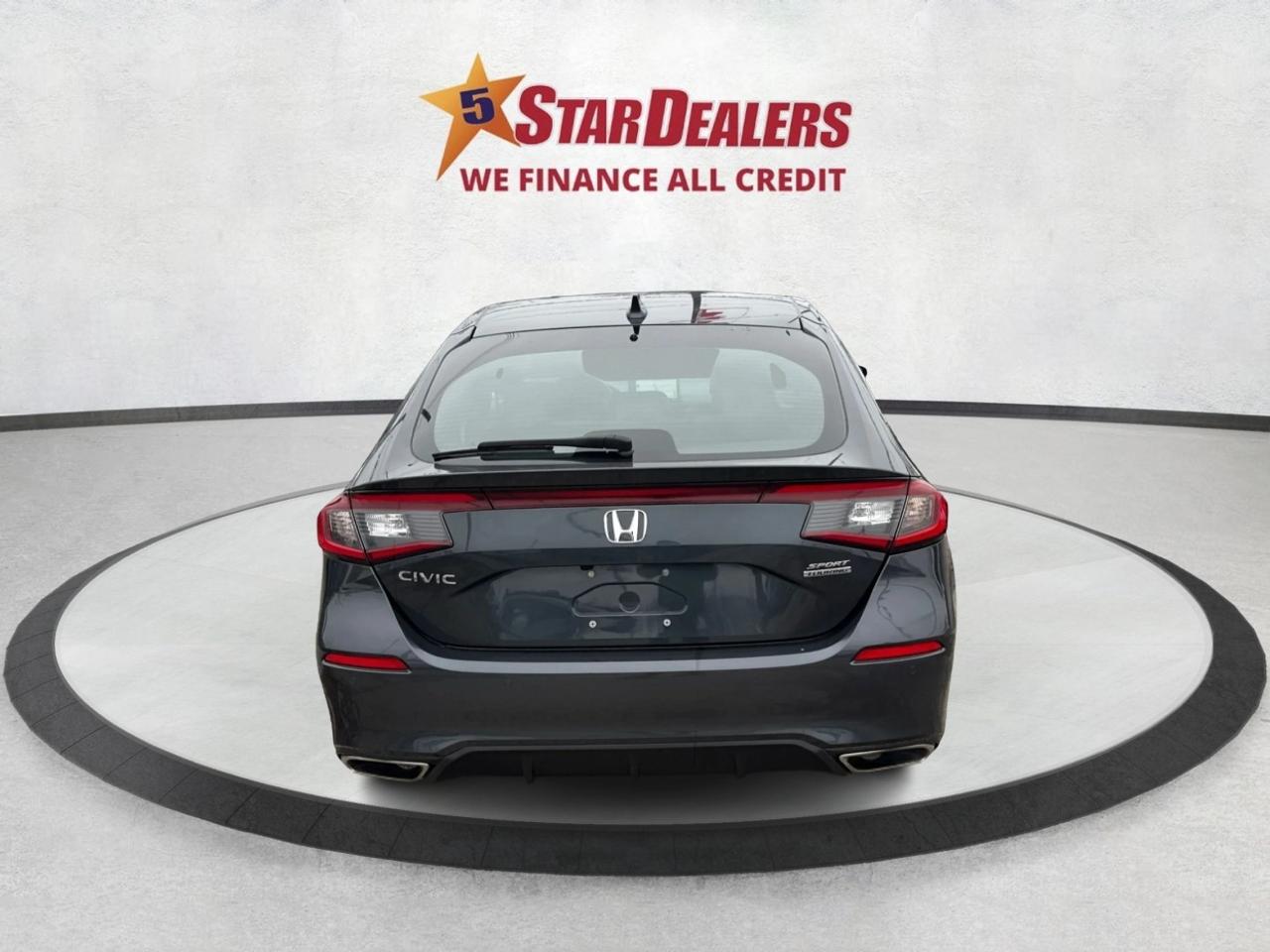 2024 Honda Civic Hatchback NAV LEATHER SUNROOF LOADED! WE FINANCE ALL CREDIT Photo