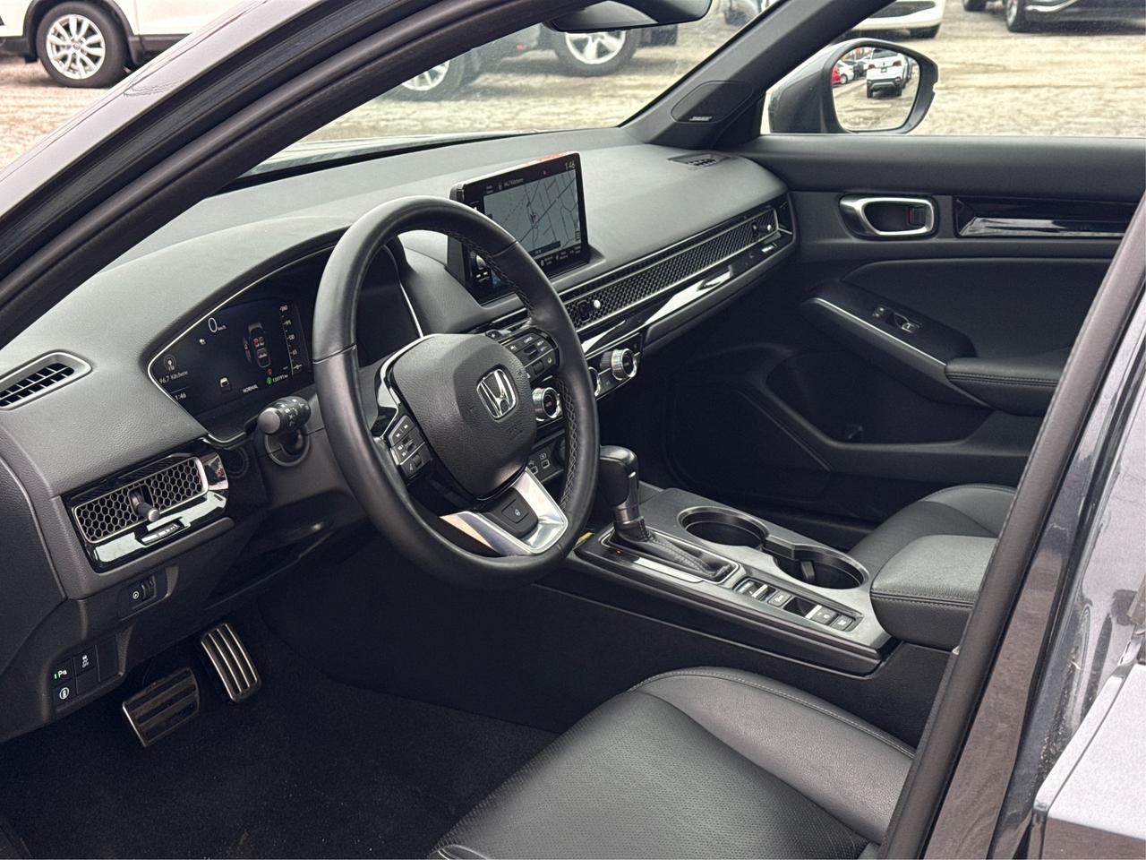 2024 Honda Civic Hatchback NAV LEATHER SUNROOF LOADED! WE FINANCE ALL CREDIT Photo