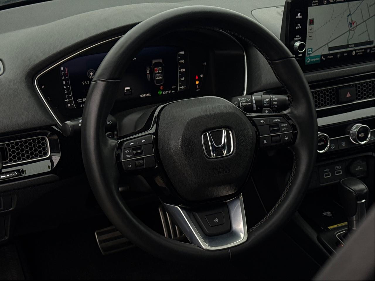 2024 Honda Civic Hatchback NAV LEATHER SUNROOF LOADED! WE FINANCE ALL CREDIT Photo