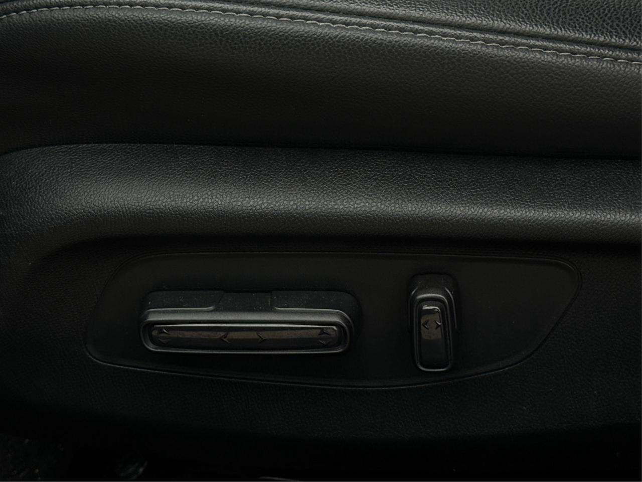 2024 Honda Civic Hatchback NAV LEATHER SUNROOF LOADED! WE FINANCE ALL CREDIT Photo