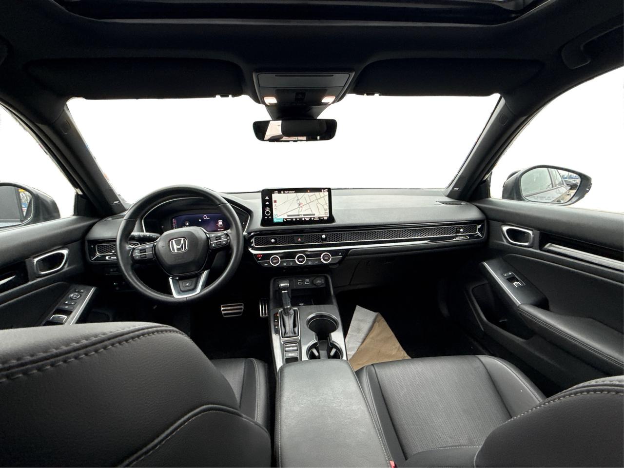 2024 Honda Civic Hatchback NAV LEATHER SUNROOF LOADED! WE FINANCE ALL CREDIT Photo