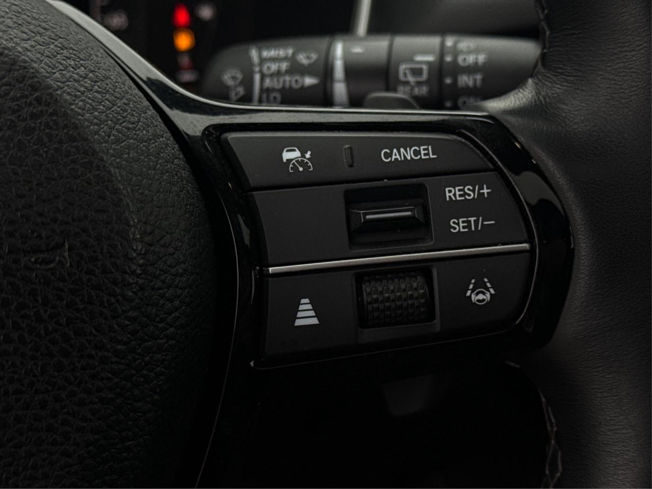 2024 Honda Civic Hatchback NAV LEATHER SUNROOF LOADED! WE FINANCE ALL CREDIT Photo