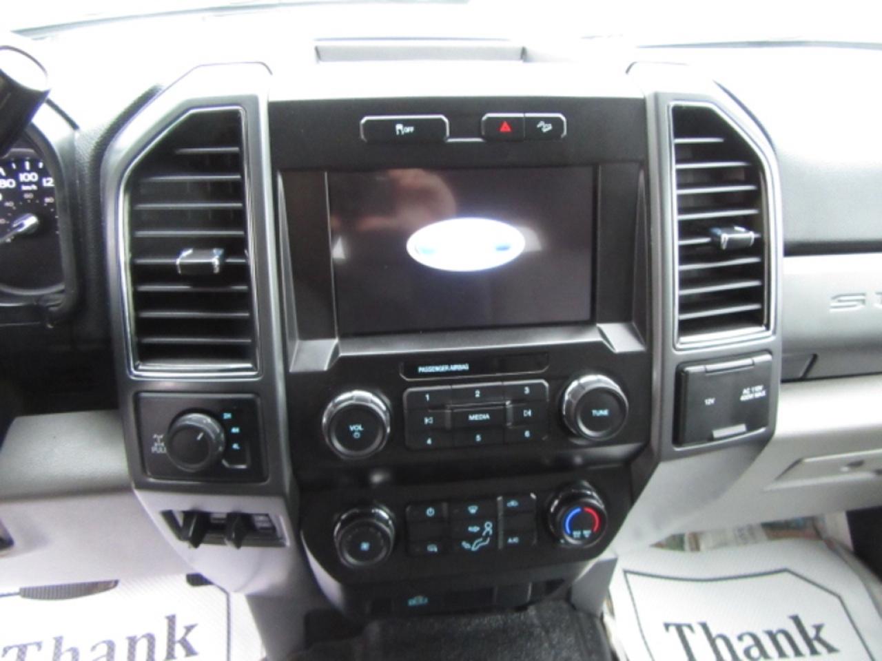 2022 Ford F-250 GAS CREW CAB 4X4 XLT SHORT BOX NEW HI-RAIL PACKAGE Photo