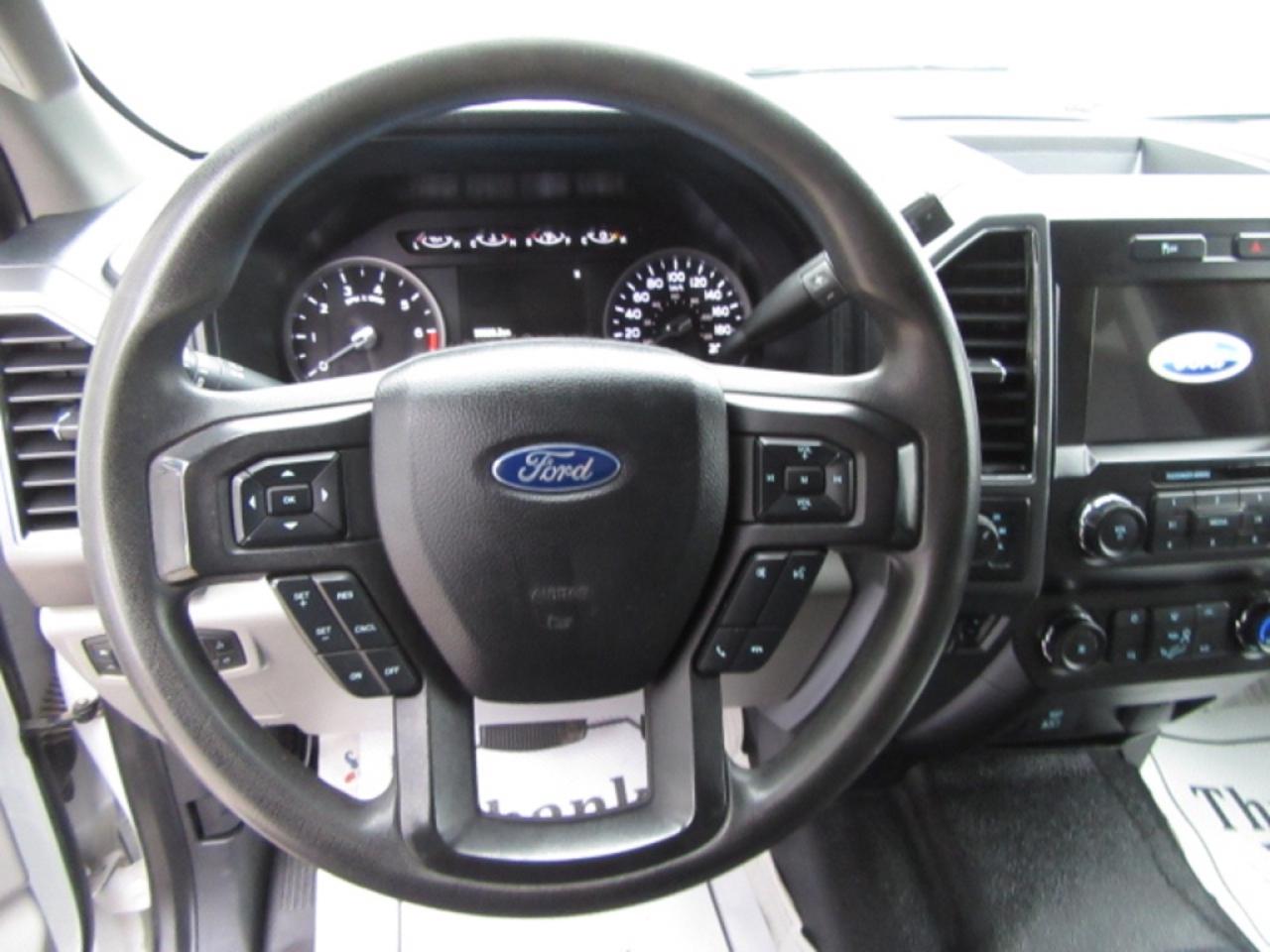 2022 Ford F-250 GAS CREW CAB 4X4 XLT SHORT BOX NEW HI-RAIL PACKAGE Photo