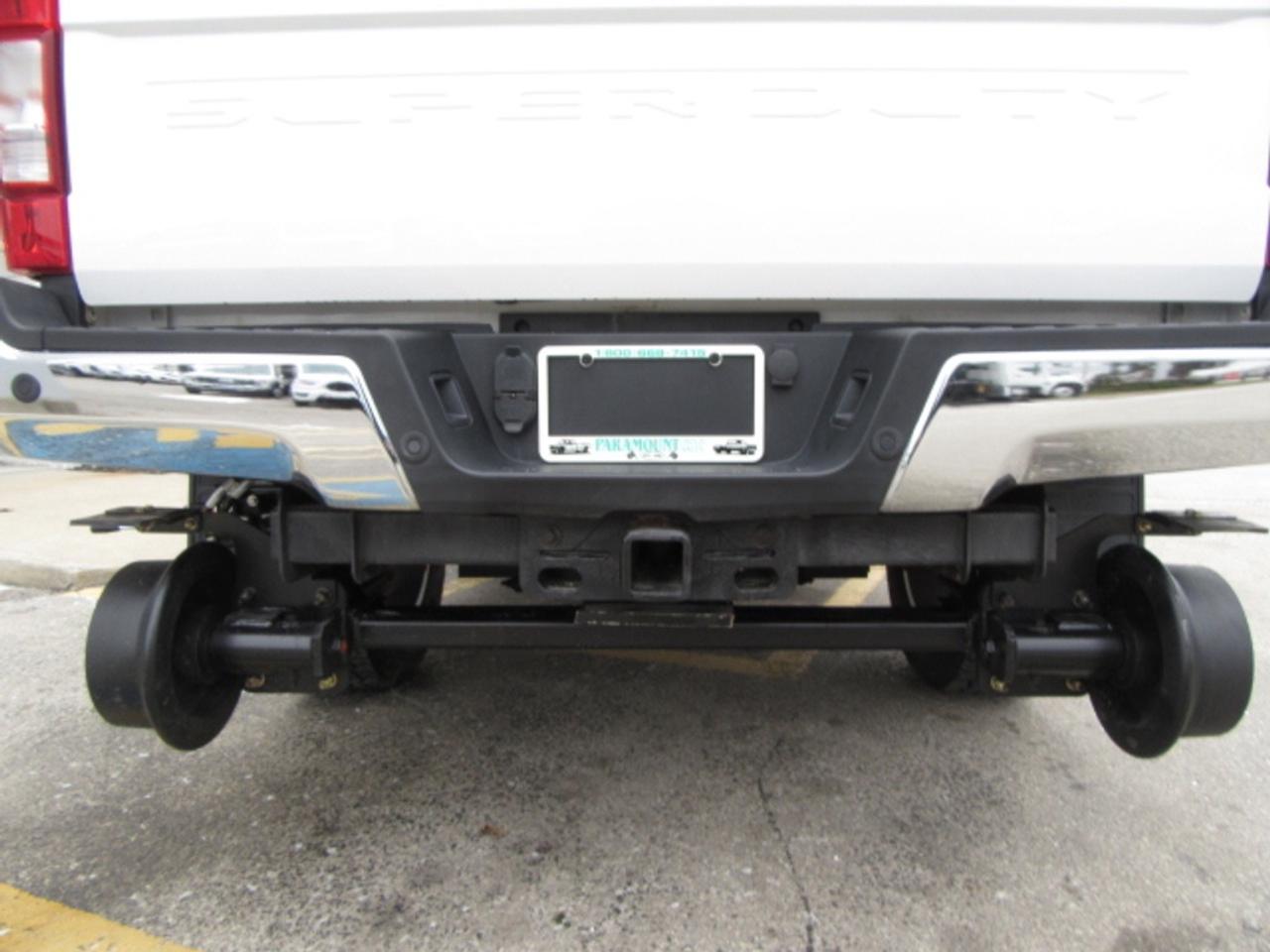 2022 Ford F-250 GAS CREW CAB 4X4 XLT SHORT BOX NEW HI-RAIL PACKAGE Photo