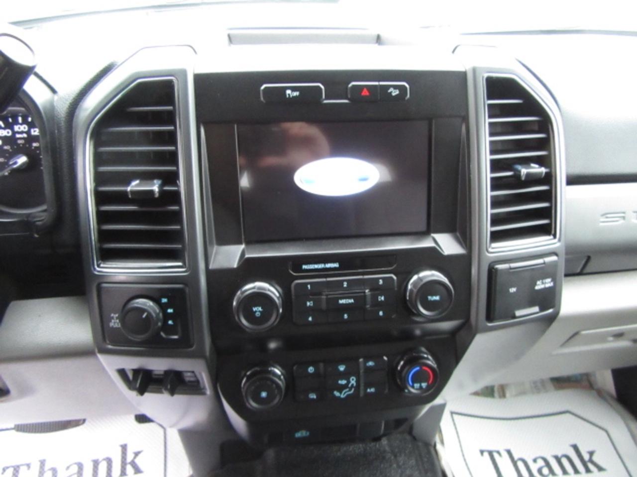 2022 Ford F-250 GAS CREW CAB 4X4 XLT SHORT BOX NEW HI-RAIL PACKAGE Photo