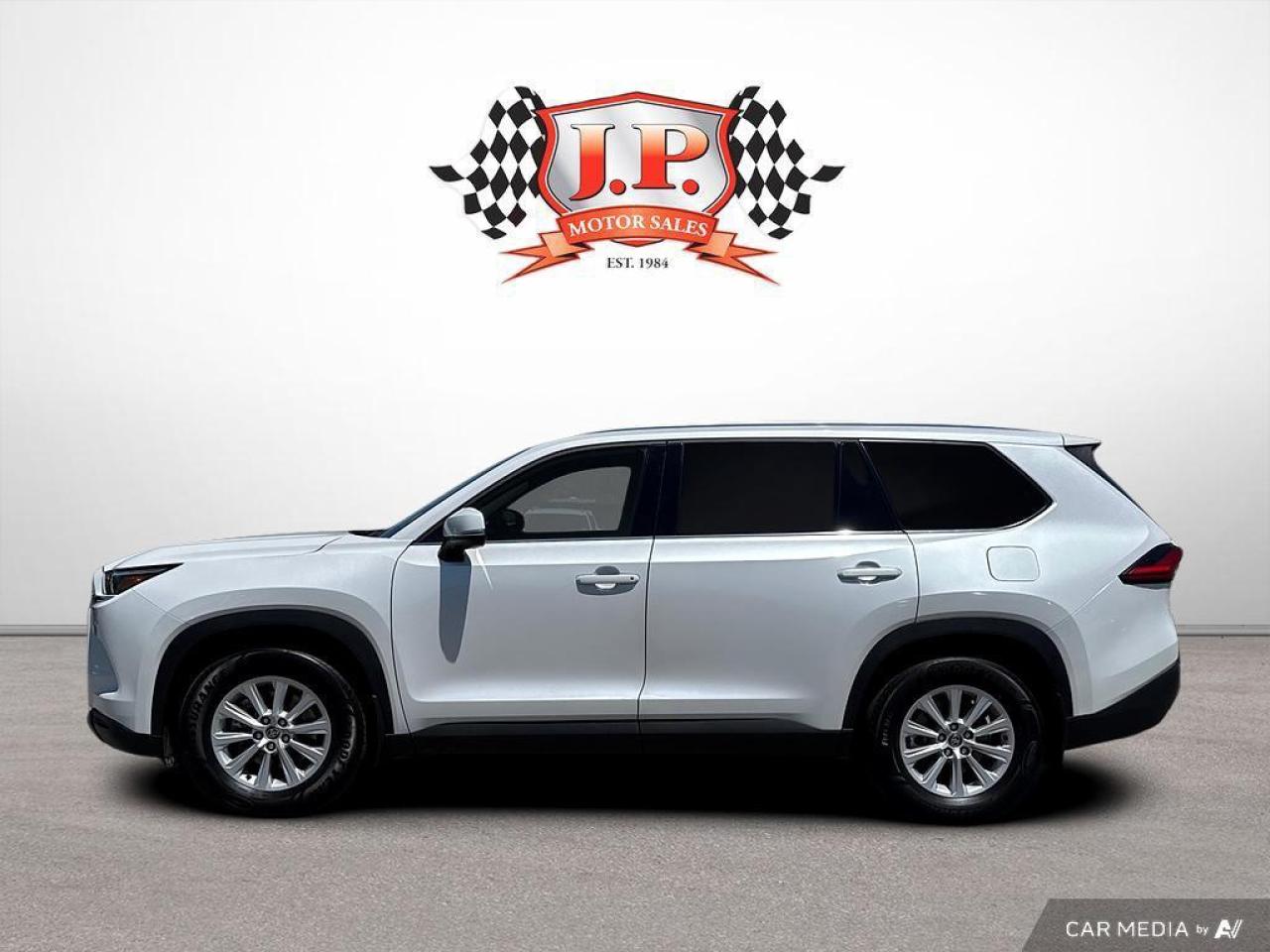 2024 Toyota Grand Highlander XLE BACKUP CAM   BLUETOOTH   HTD SEATS   KEYLESS E Photo