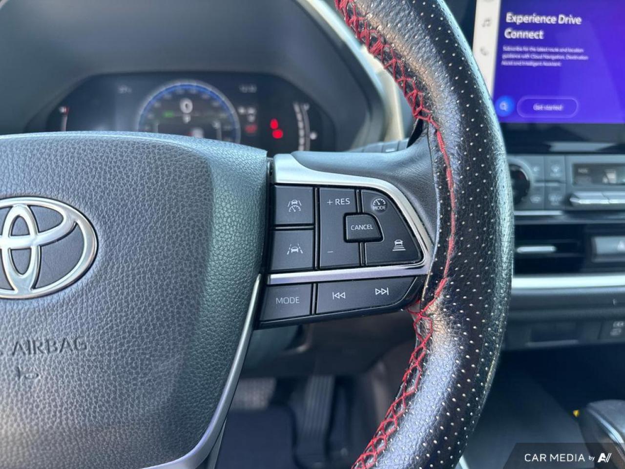 2024 Toyota Grand Highlander XLE BACKUP CAM   BLUETOOTH   HTD SEATS   KEYLESS E Photo