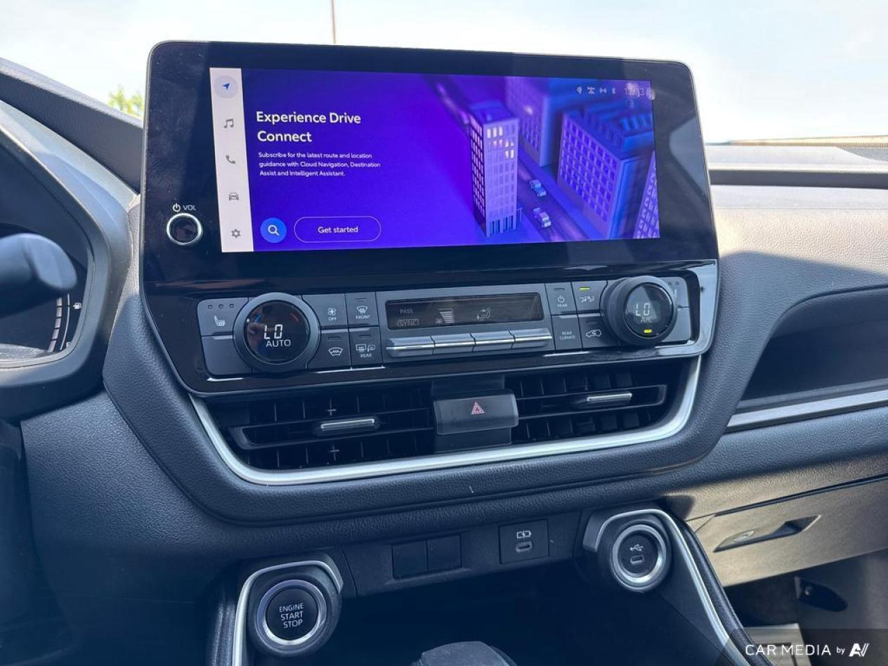 2024 Toyota Grand Highlander XLE BACKUP CAM   BLUETOOTH   HTD SEATS   KEYLESS E Photo