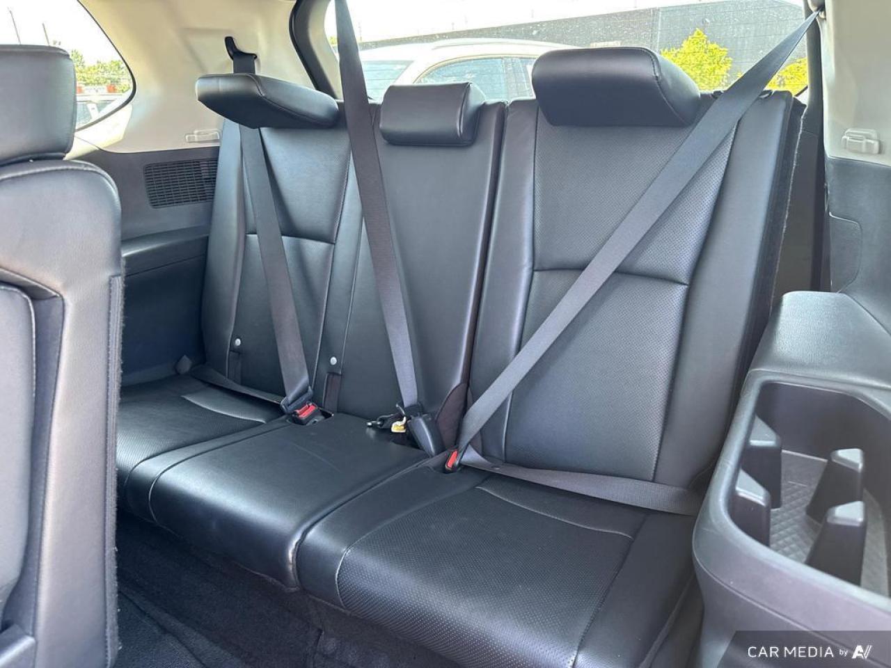 2024 Toyota Grand Highlander XLE BACKUP CAM   BLUETOOTH   HTD SEATS   KEYLESS E Photo