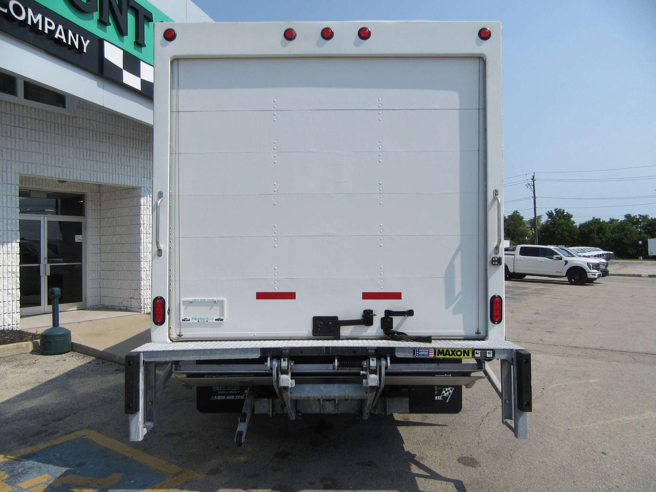 2023 Ford E-450 CUBE VAN 16FT HIGH BOX & POWER LIFTGATE Photo3