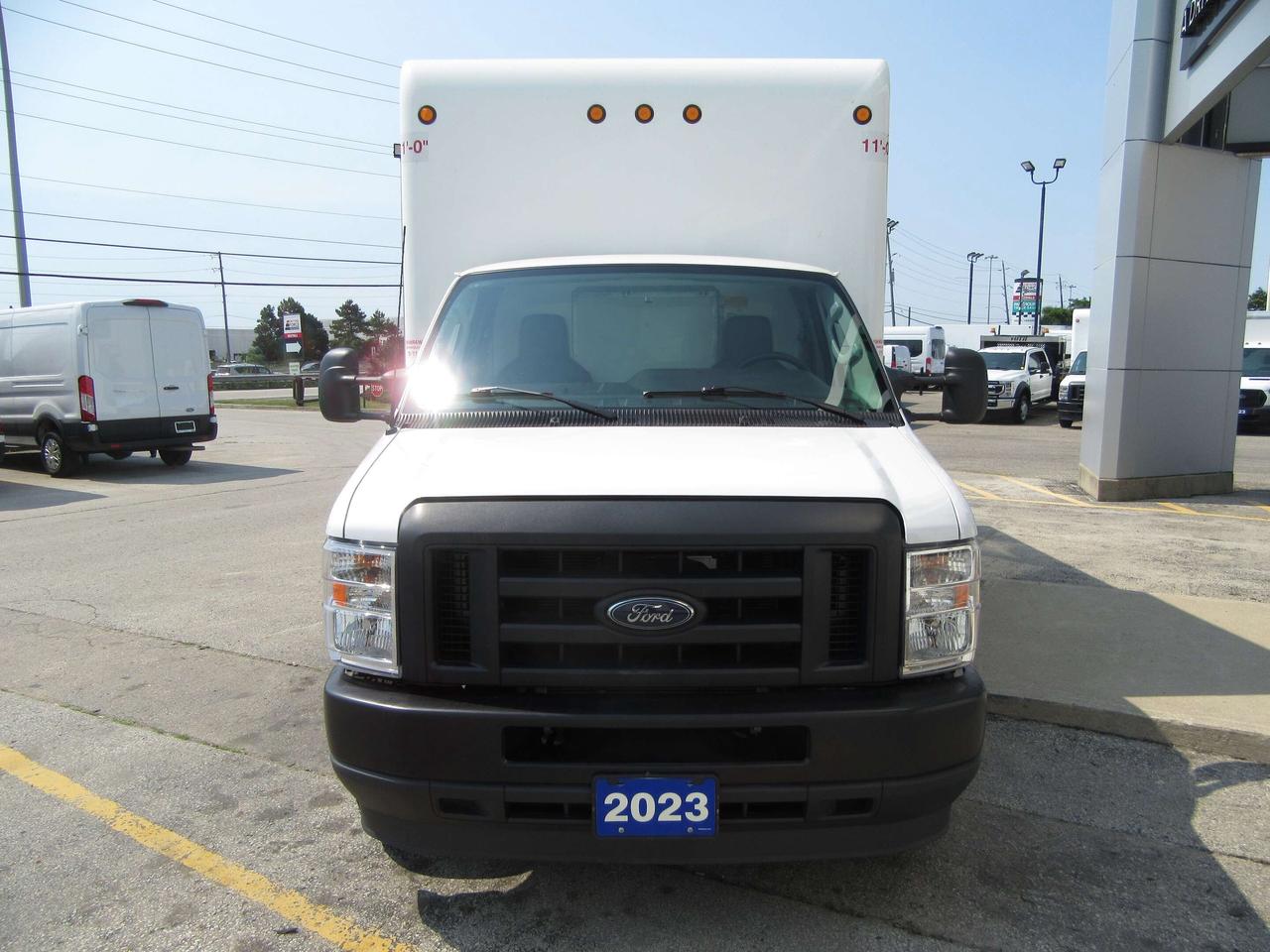 2023 Ford E-450 CUBE VAN 16FT HIGH BOX & POWER LIFTGATE Photo