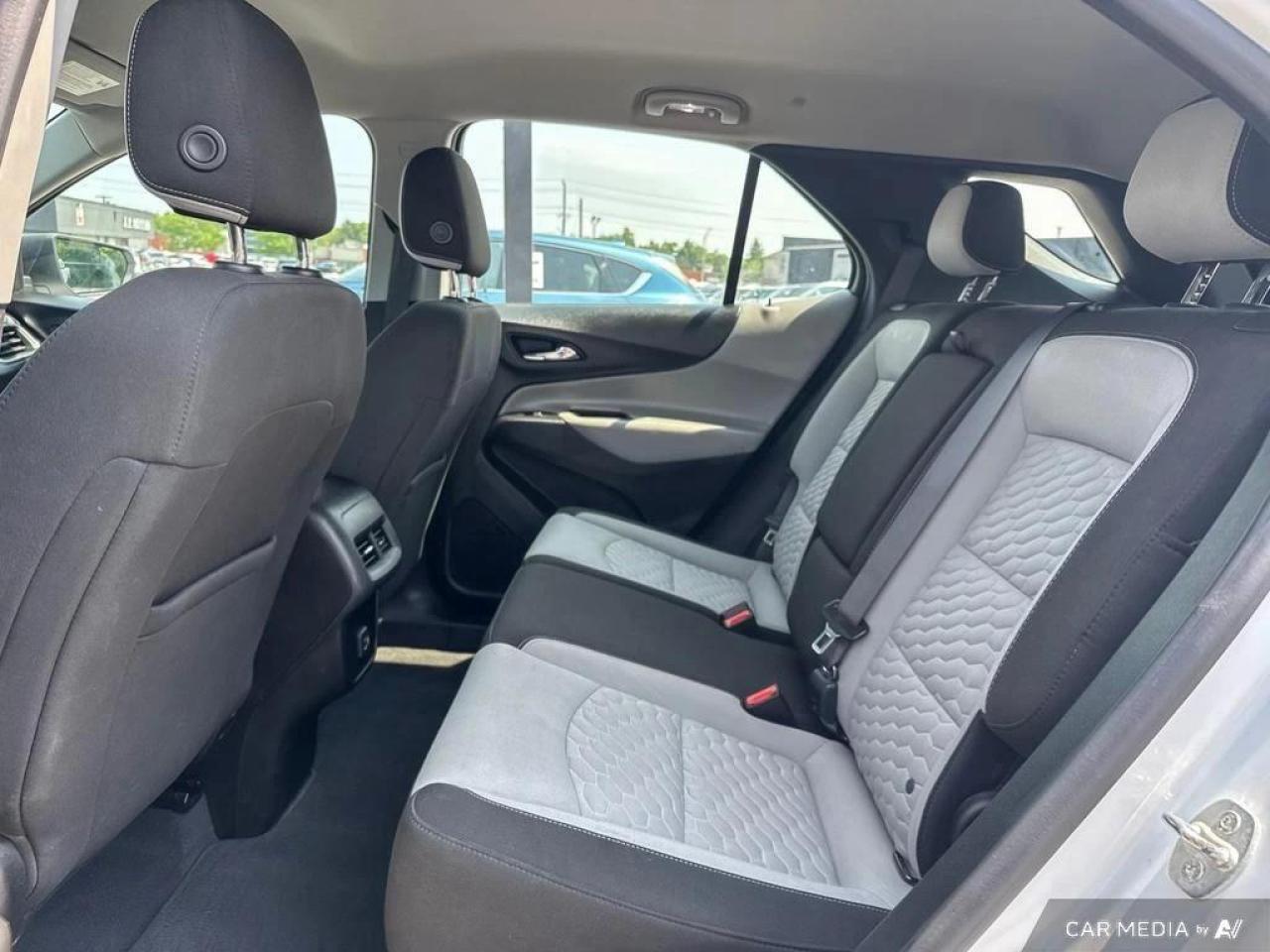 2023 Chevrolet Equinox LS BACKUP CAM   BLUETOOTH   HTD SEATS   KEYLESS EN Photo