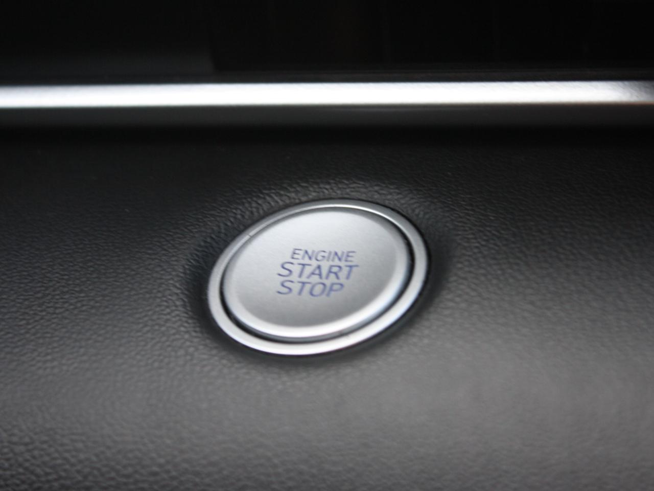 2023 Hyundai Elantra Preferred / Heated Seats / Blind Spot / Camera Photo