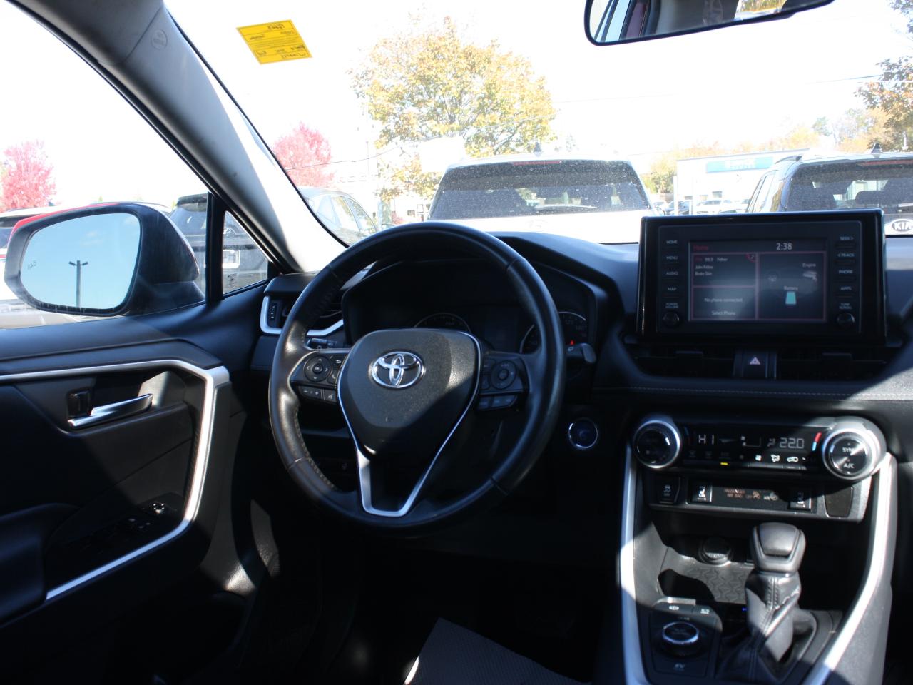 2020 Toyota RAV4 Hybrid Hybrid XLE AWD / Heated Seats / Sunroof / Navigati Photo