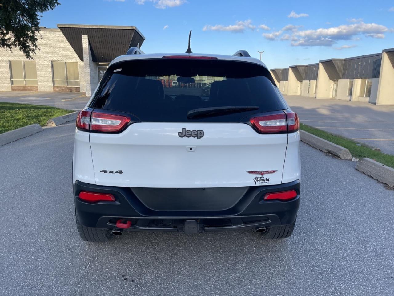 2015 Jeep Cherokee 4WD 4dr Trailhawk Photo