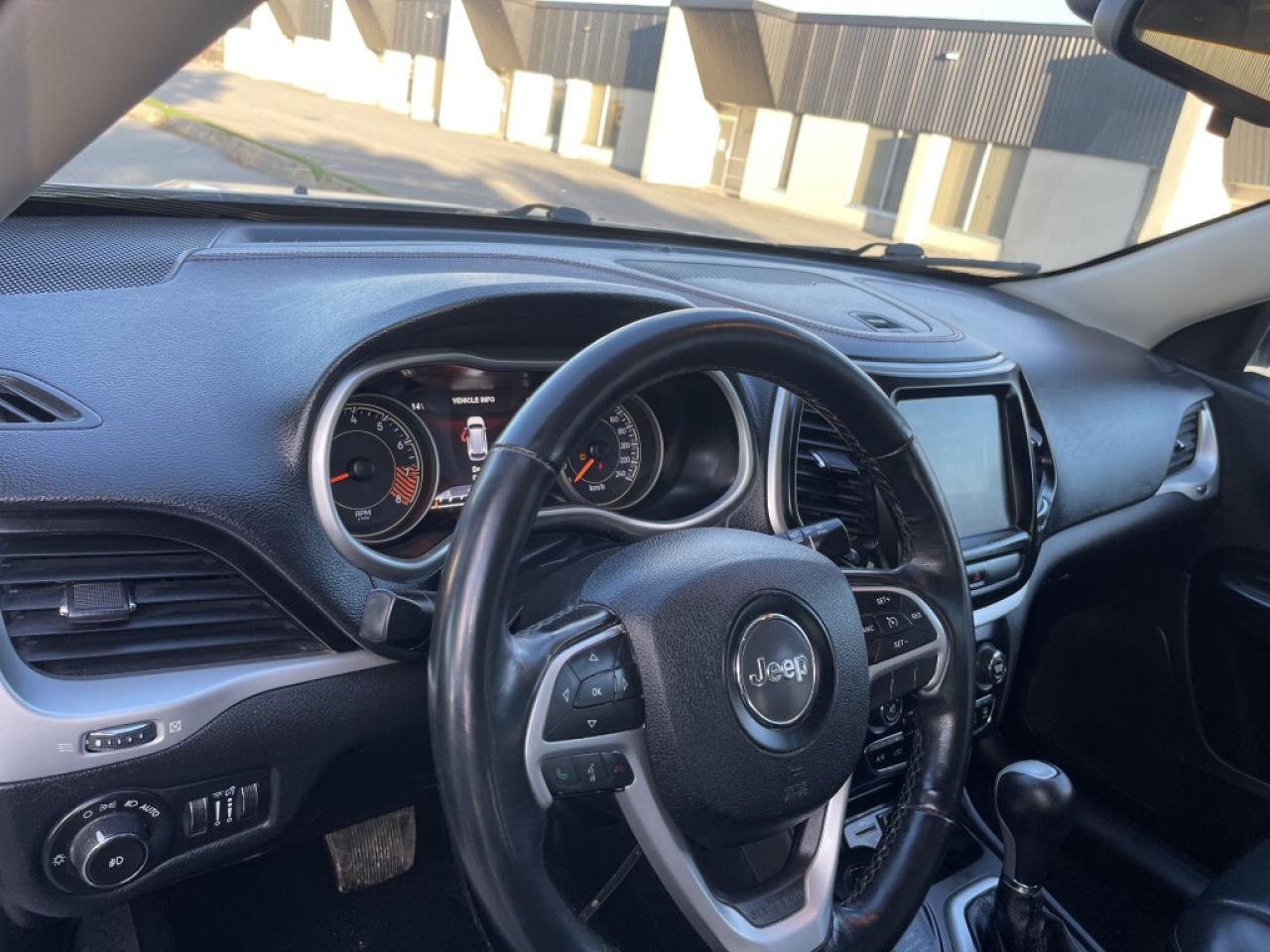 2015 Jeep Cherokee 4WD 4dr Trailhawk Photo