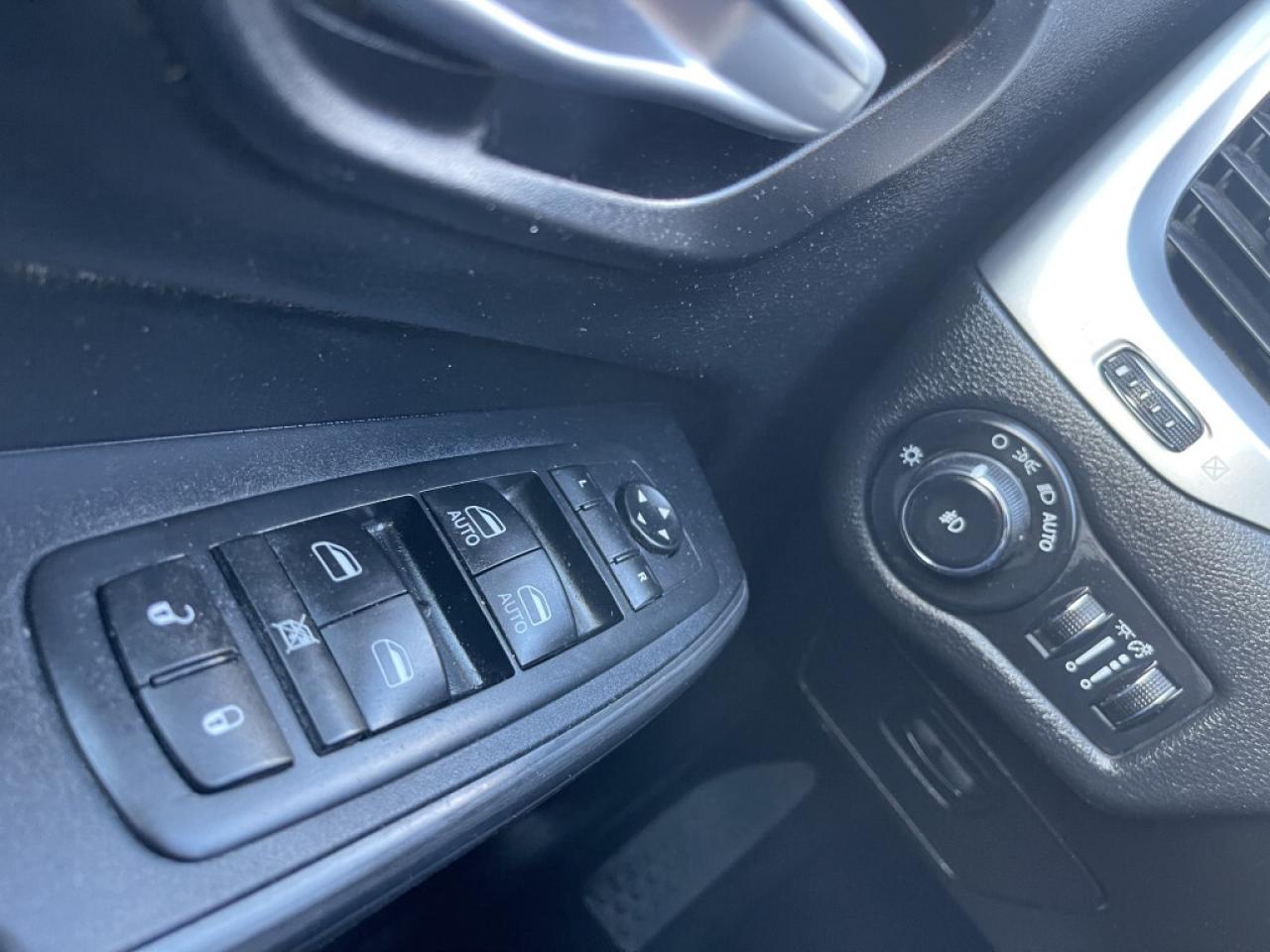 2015 Jeep Cherokee 4WD 4dr Trailhawk Photo