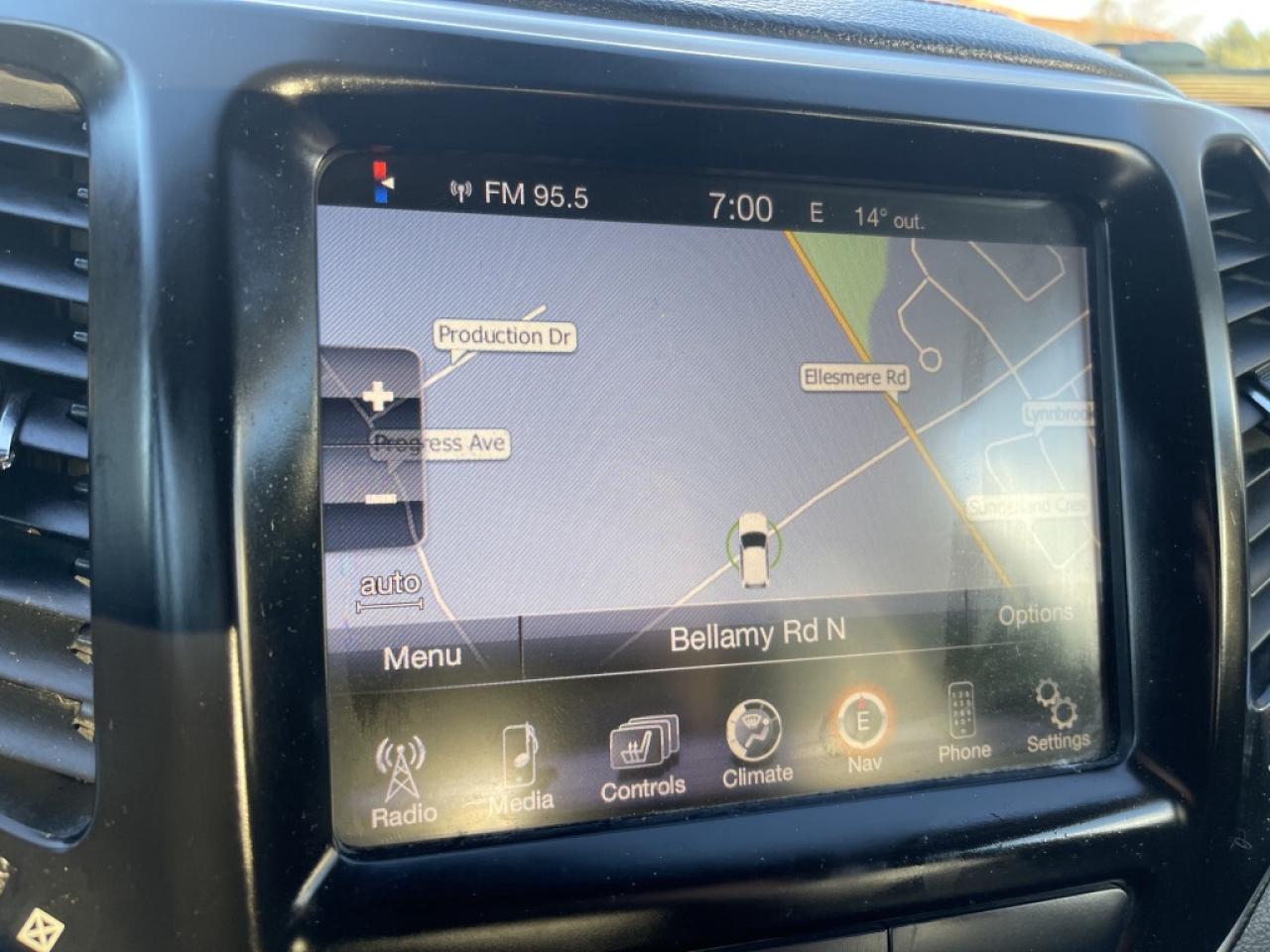 2015 Jeep Cherokee 4WD 4dr Trailhawk Photo