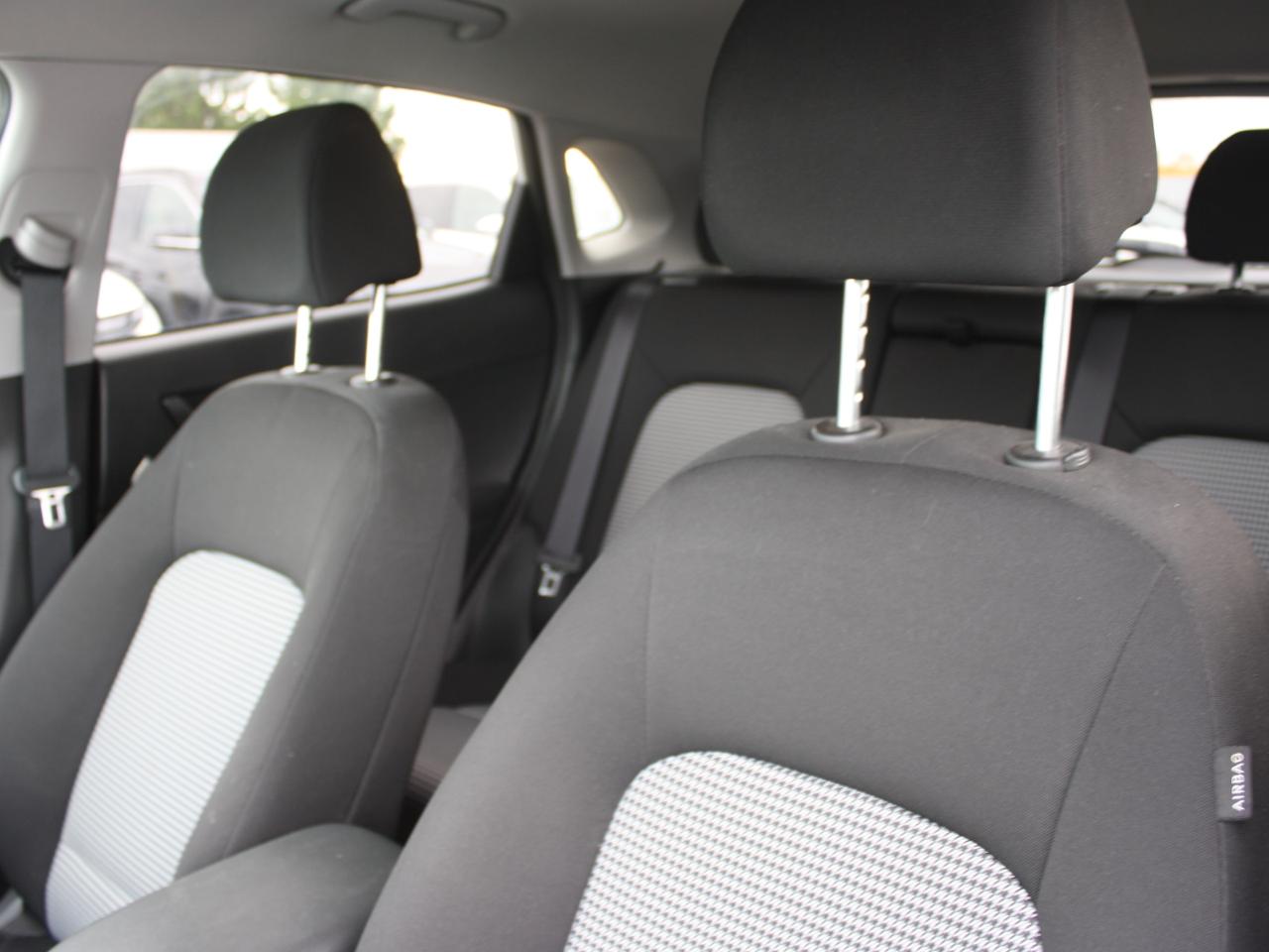 2021 Hyundai KONA 1.6T Trend AWD w-Two-Tone Roof Photo