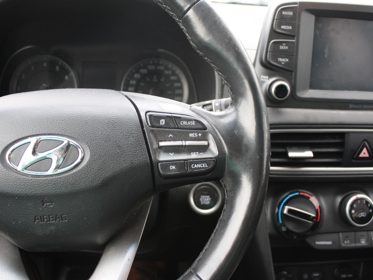 2021 Hyundai KONA 1.6T Trend AWD w-Two-Tone Roof Photo