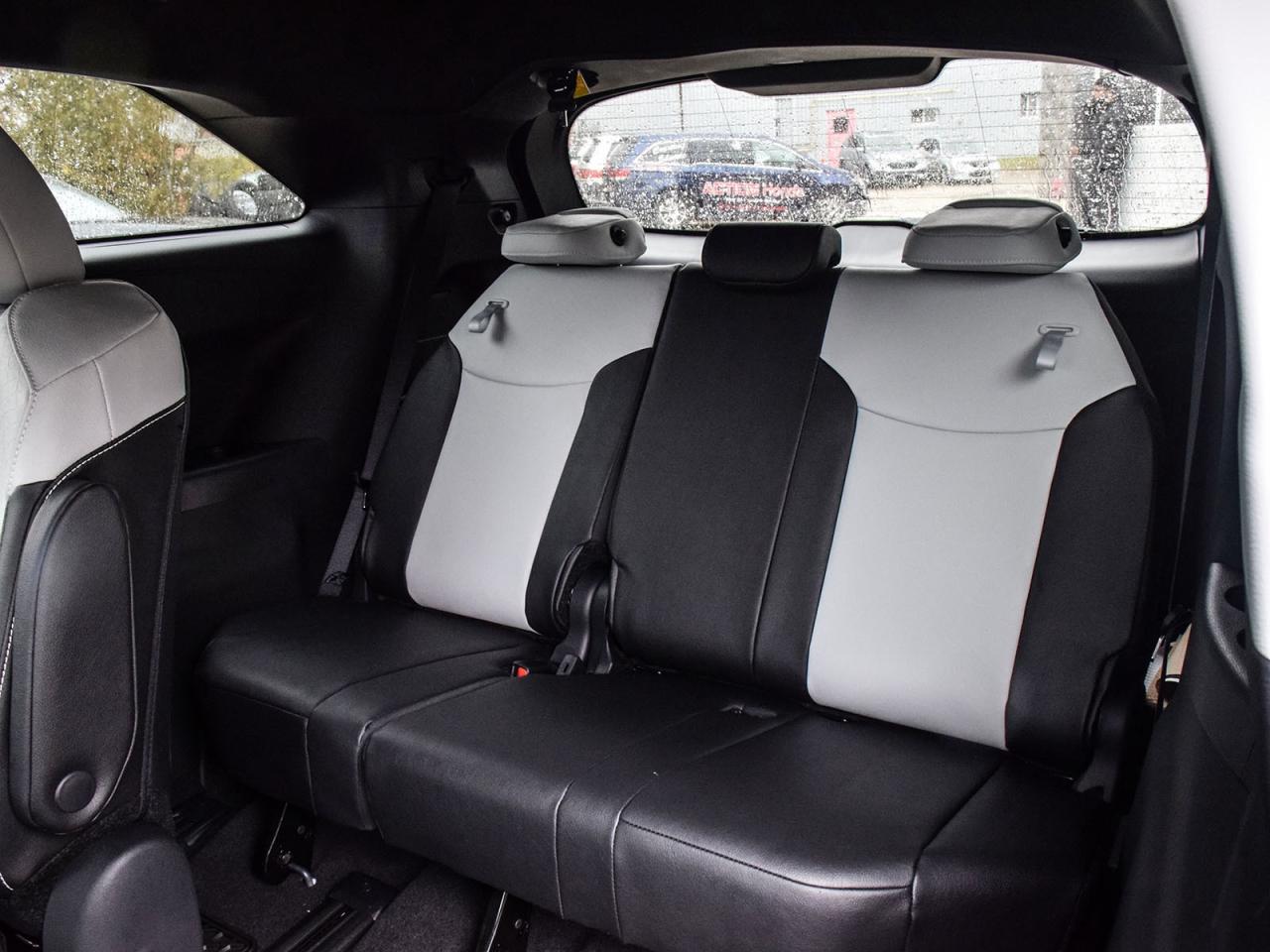 2025 Toyota Sienna XSE Photo